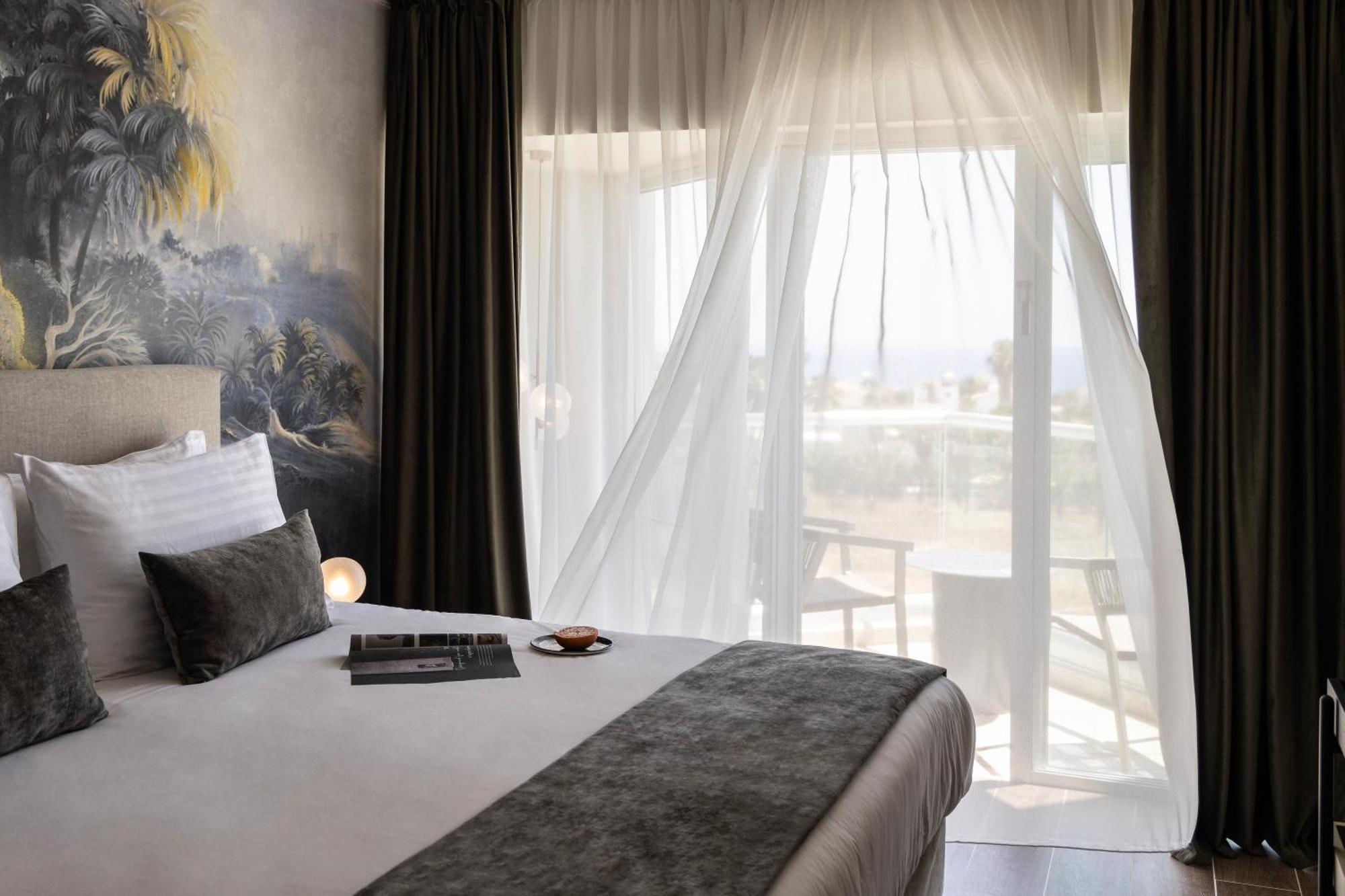 Cali Resort & Spa Designed For Adults By Louis Hotels Peyia Bagian luar foto